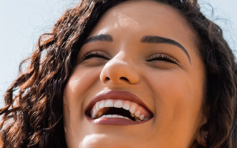 Nowa era ortodoncji. Nakładki ortodontyczne we Wrocławiu